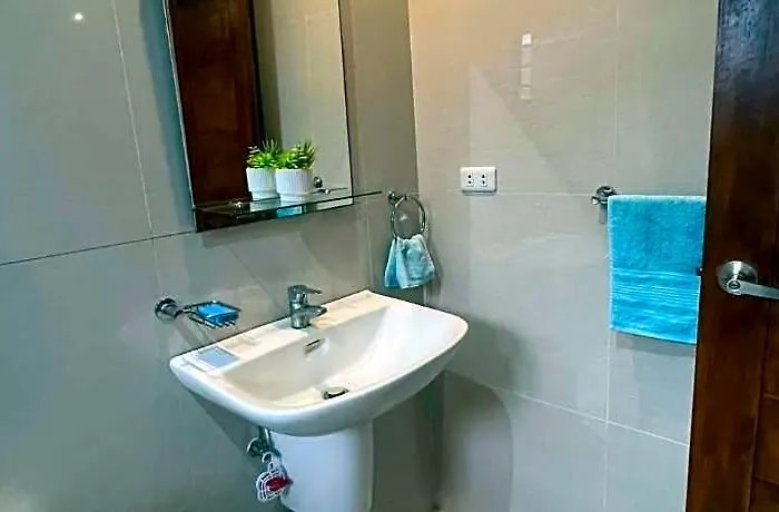 Hotel Peach Haven, A For Backpackers