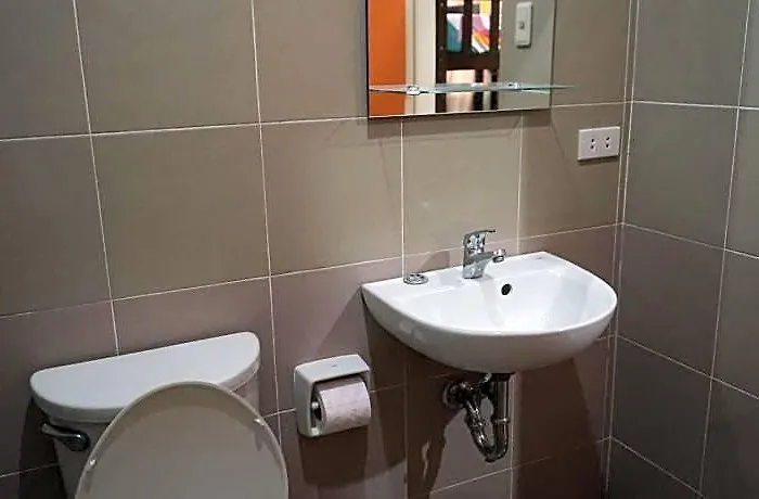 Peach Haven, A For Backpackers Hotel