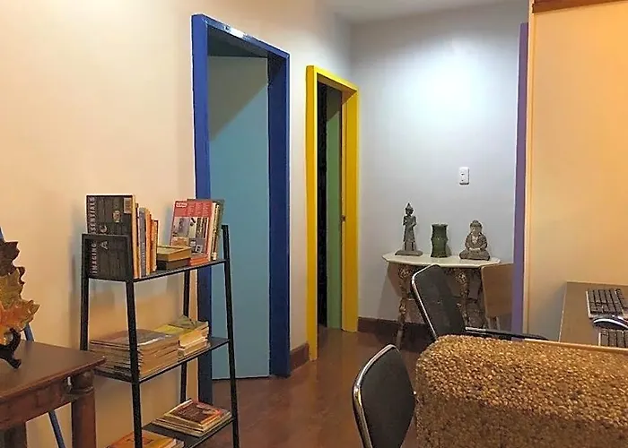 Peach Haven, A For Backpackers Hotel