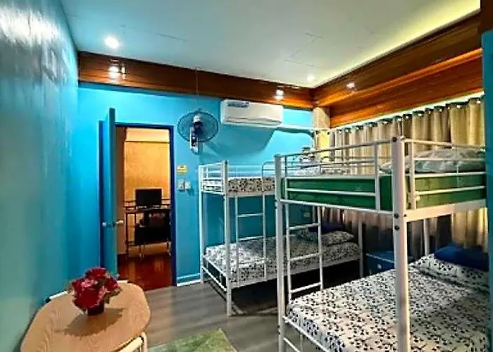 Peach Haven, A For Backpackers Hotel