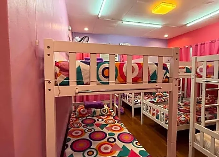 Peach Haven, A For Backpackers 4*